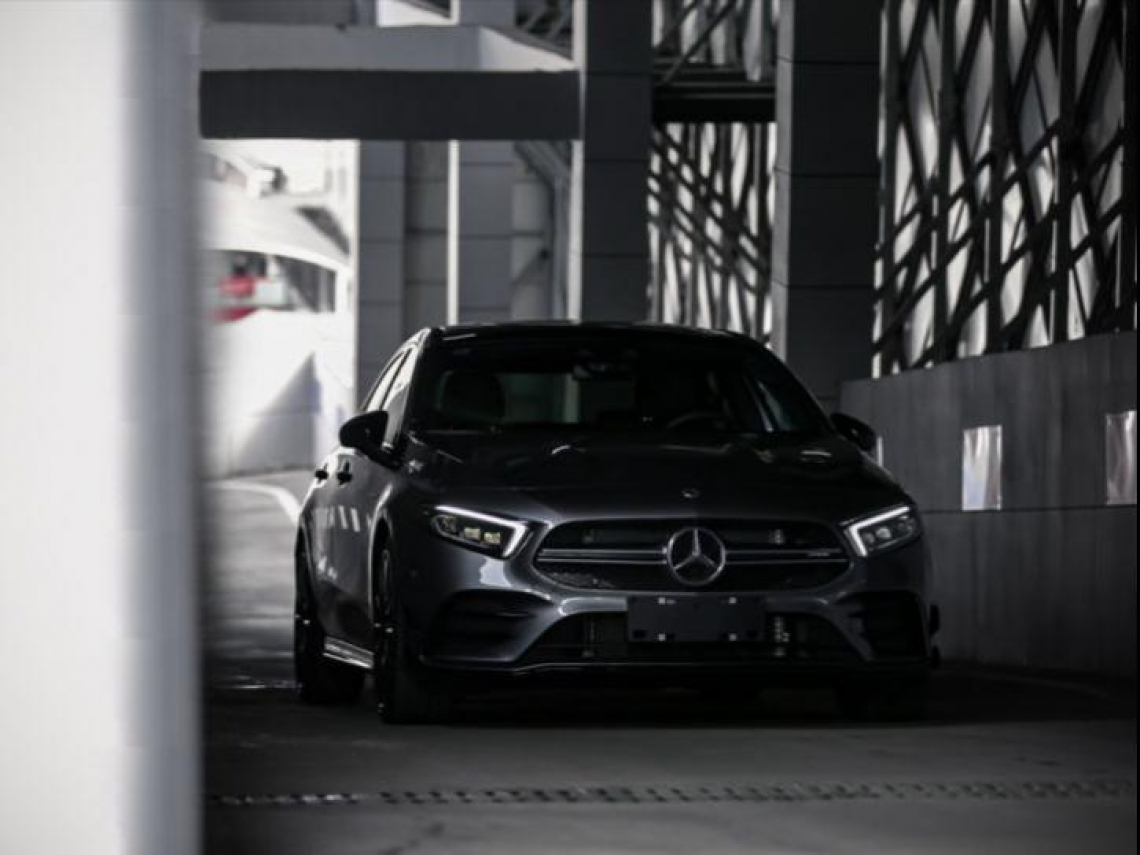 賓士價格崩盤，A系列「這國」僅賣52萬！執行長：不想不惜代價搶市占，但100多家車商都在降價